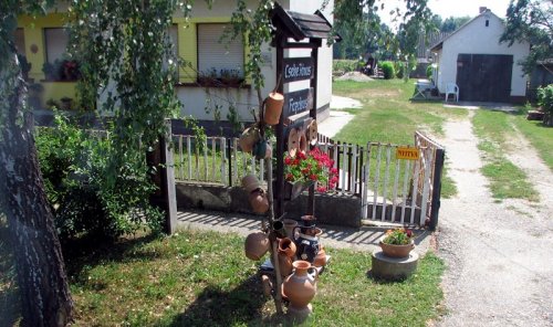 14 lončarska delavnica na Madžarski strani